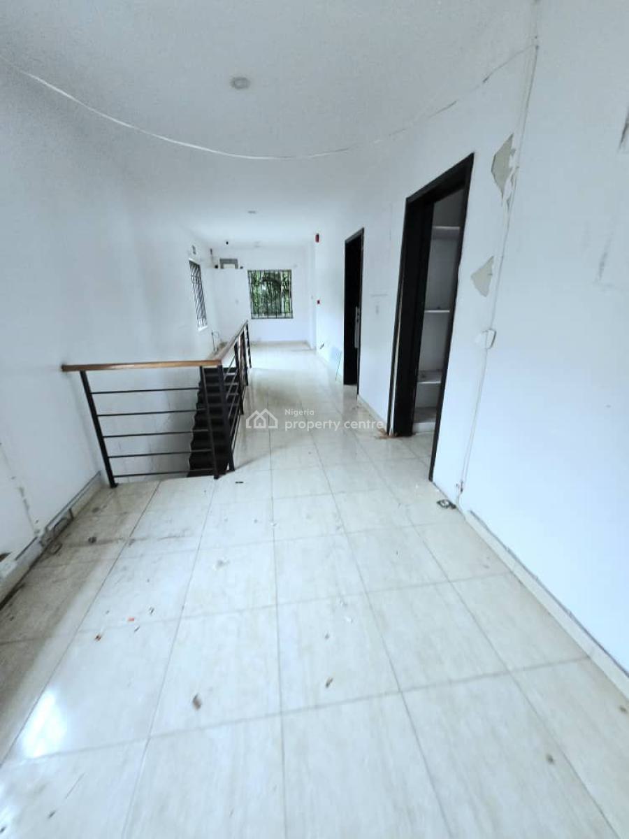 Spacious 4-bedroom Detached House + 2 Rooms Bq, Lekki Phase 1, Lekki, Lagos, Office Space for Rent