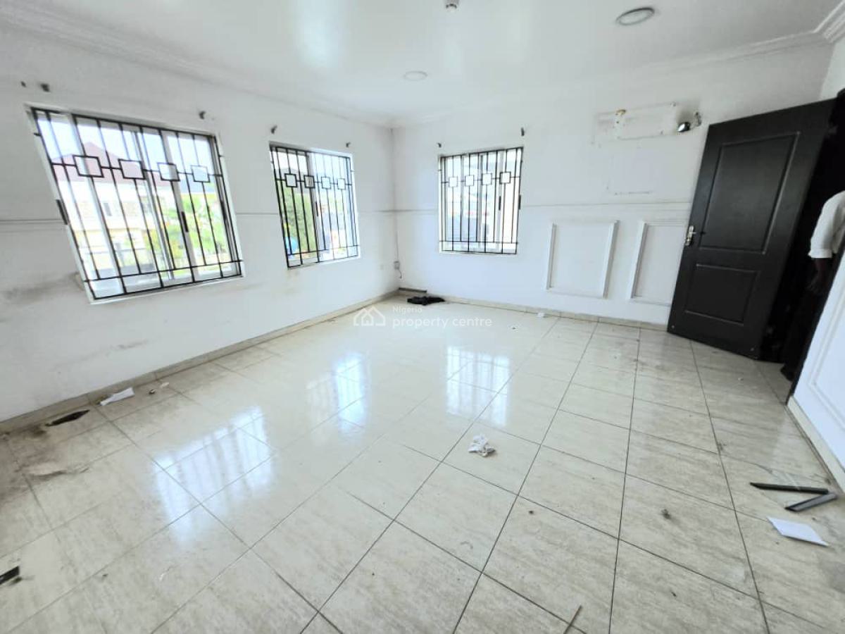 Spacious 4-bedroom Detached House + 2 Rooms Bq, Lekki Phase 1, Lekki, Lagos, Office Space for Rent