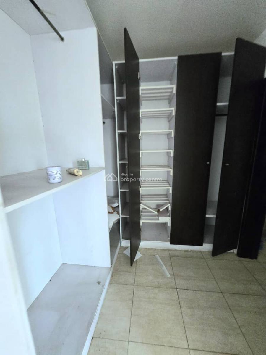 Spacious 4-bedroom Detached House + 2 Rooms Bq, Lekki Phase 1, Lekki, Lagos, Office Space for Rent