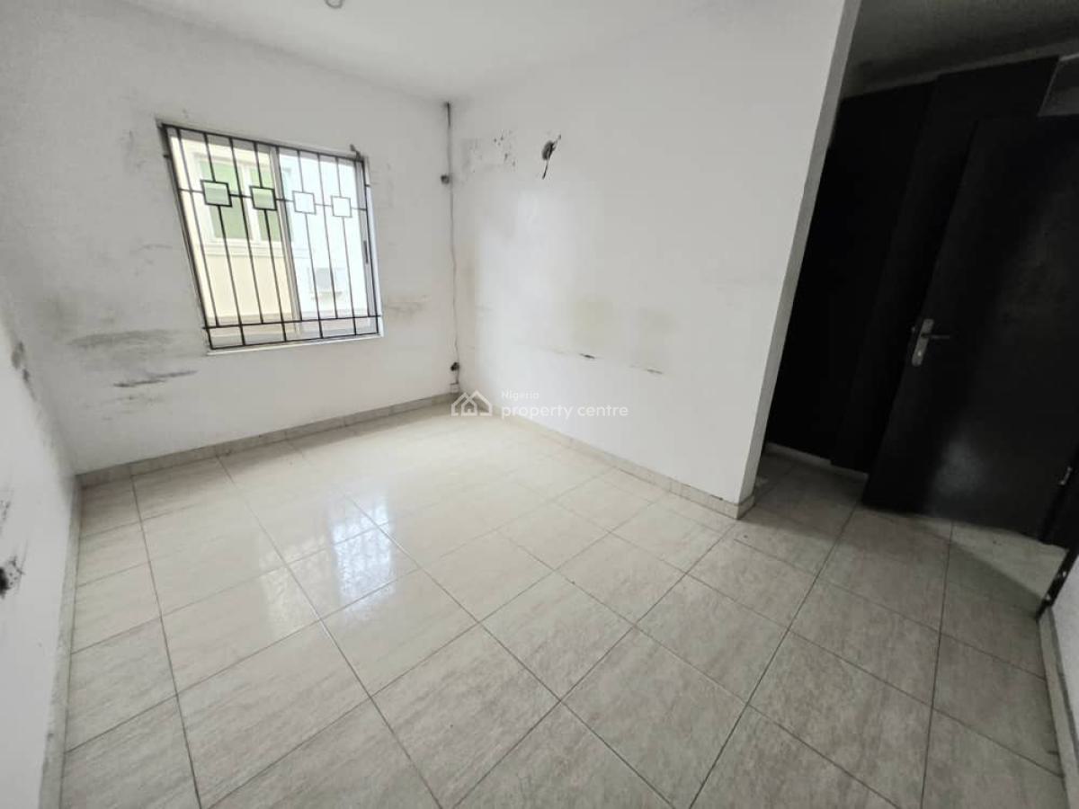 Spacious 4-bedroom Detached House + 2 Rooms Bq, Lekki Phase 1, Lekki, Lagos, Office Space for Rent
