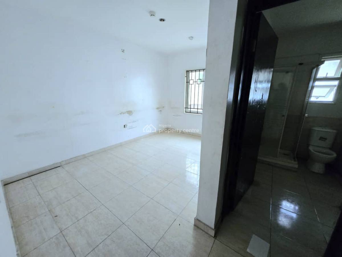 Spacious 4-bedroom Detached House + 2 Rooms Bq, Lekki Phase 1, Lekki, Lagos, Office Space for Rent