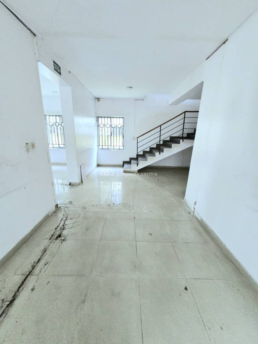 Spacious 4-bedroom Detached House + 2 Rooms Bq, Lekki Phase 1, Lekki, Lagos, Office Space for Rent