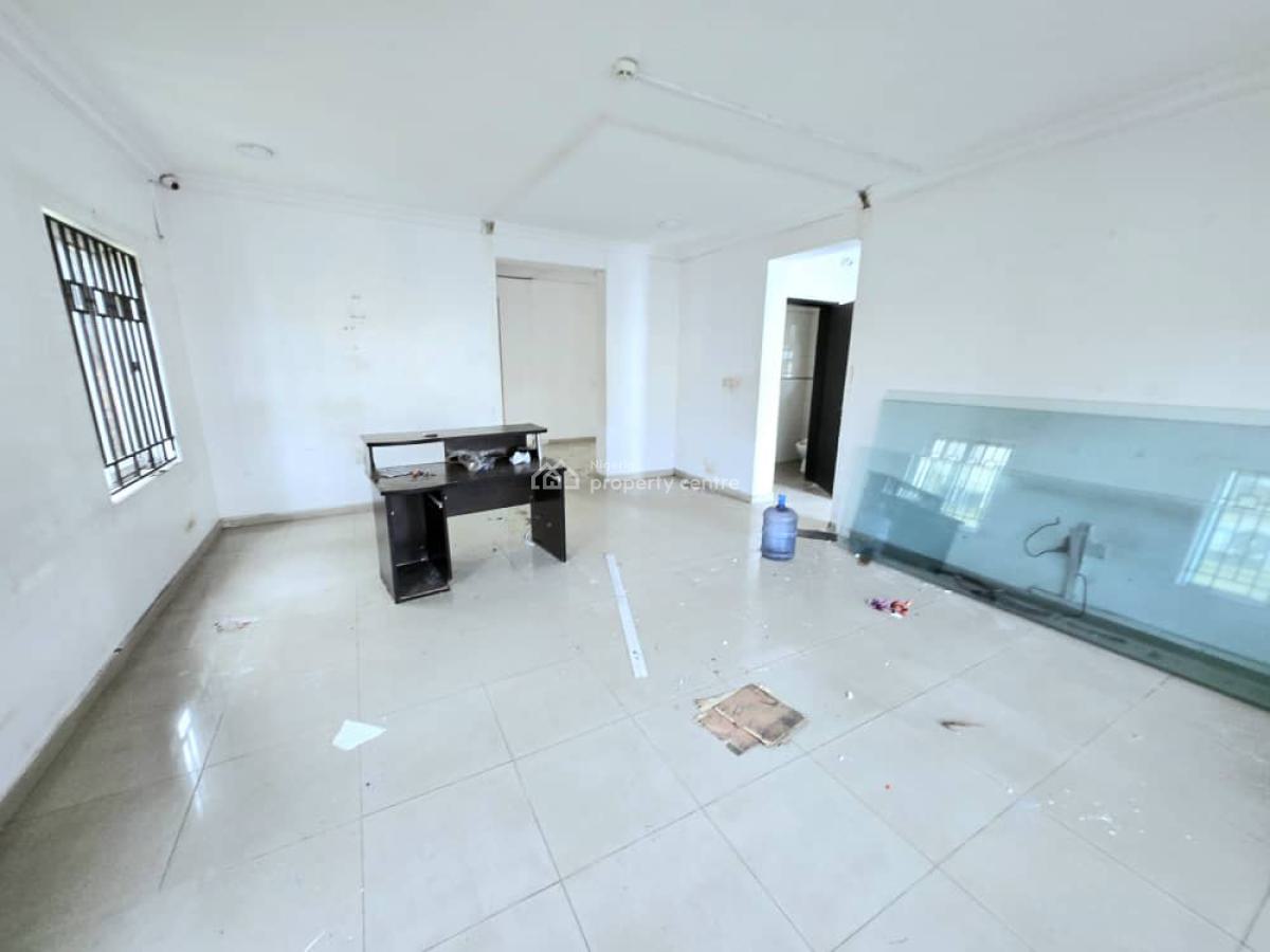 Spacious 4-bedroom Detached House + 2 Rooms Bq, Lekki Phase 1, Lekki, Lagos, Office Space for Rent