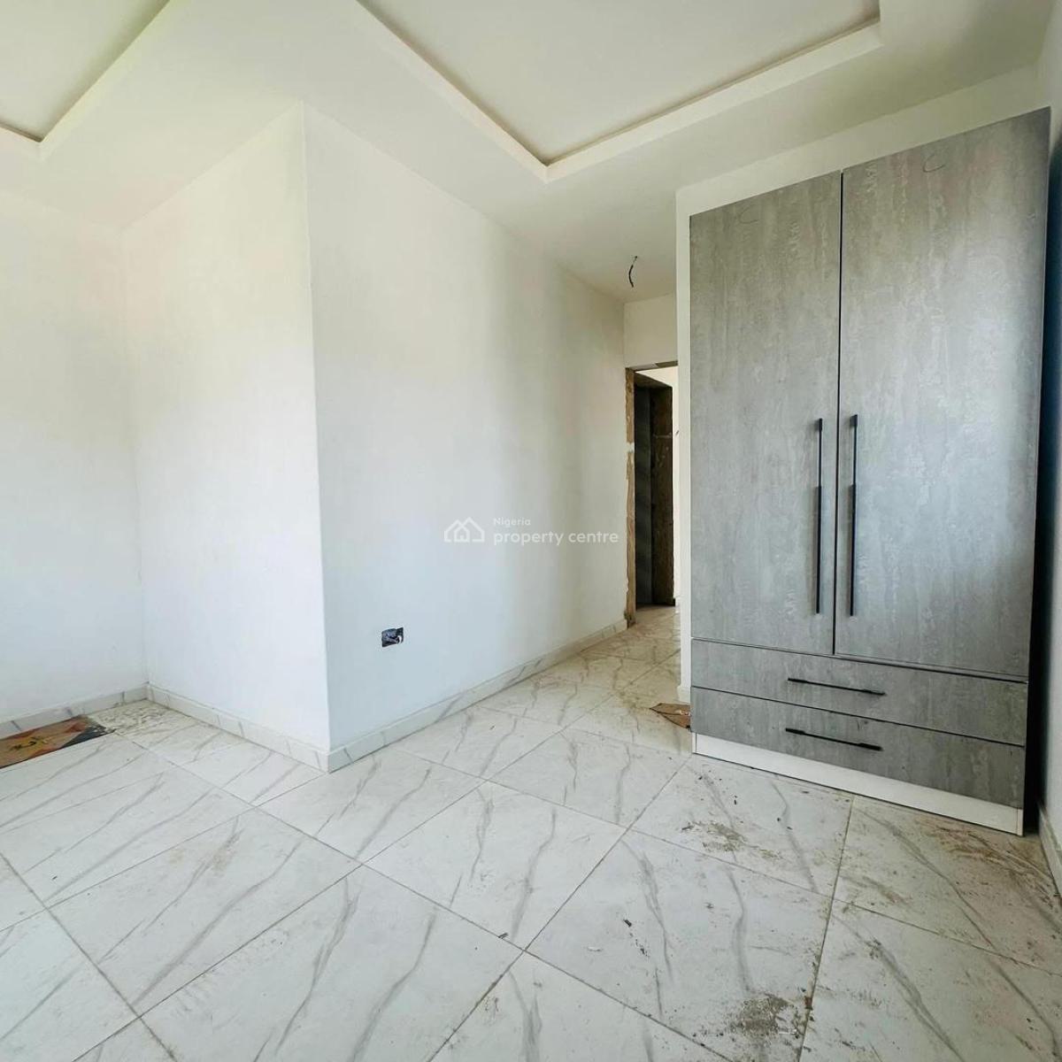 Newly Built with Excellent 4 Bedroom Deuplex, Obanikoro, Shomolu, Lagos, Semi-detached Duplex for Sale