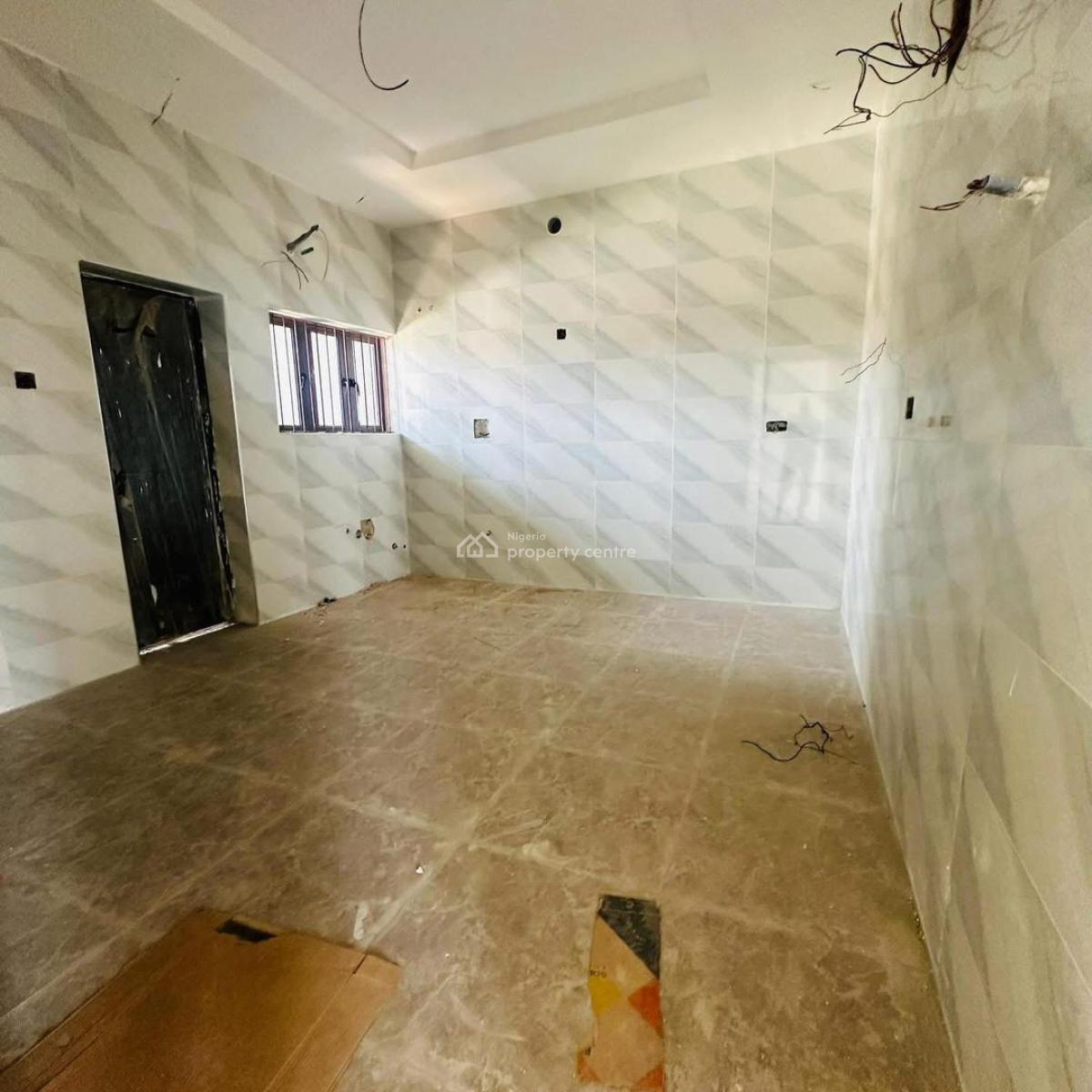 Newly Built with Excellent 4 Bedroom Deuplex, Obanikoro, Shomolu, Lagos, Semi-detached Duplex for Sale