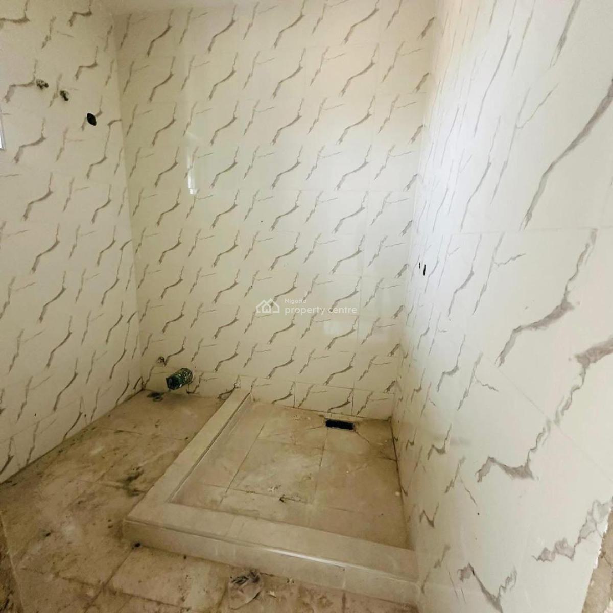 Newly Built with Excellent 4 Bedroom Deuplex, Obanikoro, Shomolu, Lagos, Semi-detached Duplex for Sale