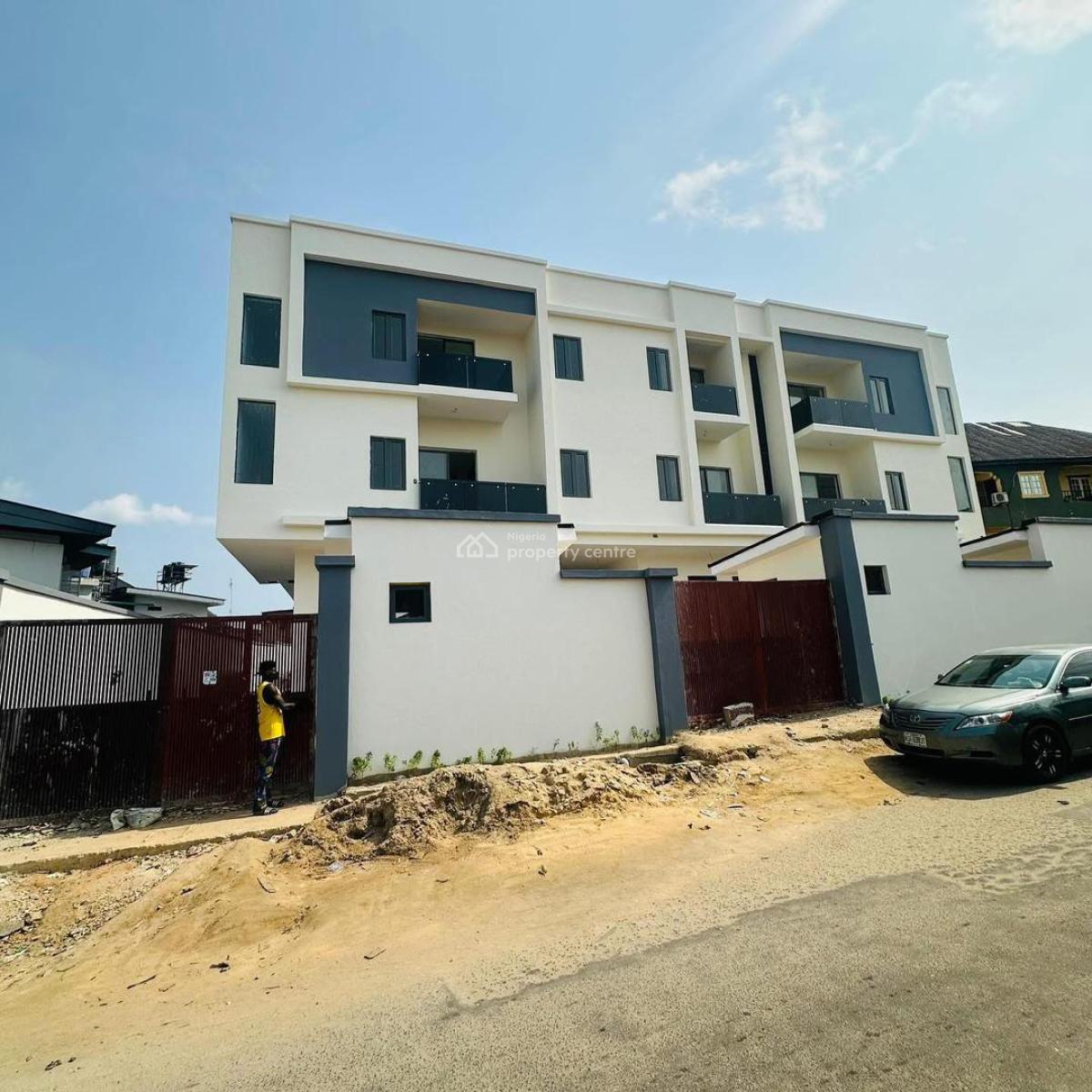 Newly Built with Excellent 4 Bedroom Deuplex, Obanikoro, Shomolu, Lagos, Semi-detached Duplex for Sale