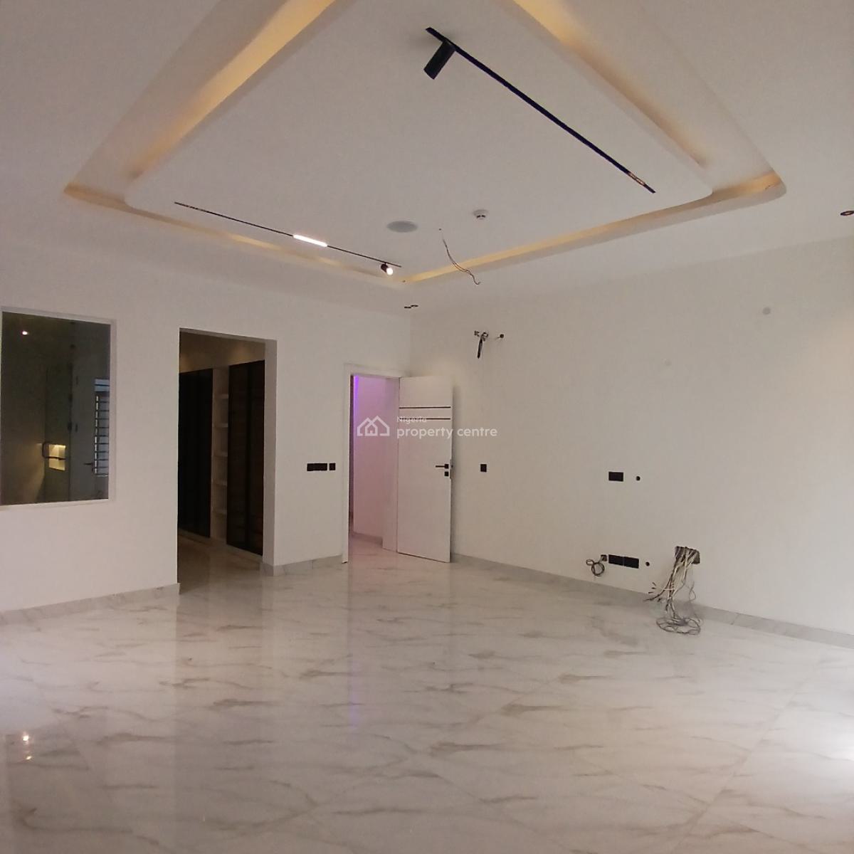 Luxury 4 Bedroom Penthouse with Elevator, Lekki Phase 1, Lekki, Lagos, Block of Flats for Sale