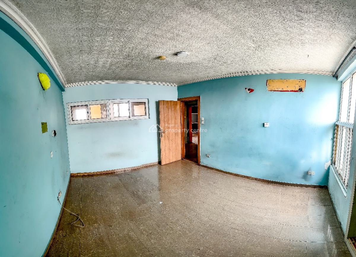 Spacious 3 Bedroom Apartment on The 11th Floor, Eric Moore Towers, Eric Moore Road, Eric Moore, Surulere, Lagos, Flat / Apartment for Sale