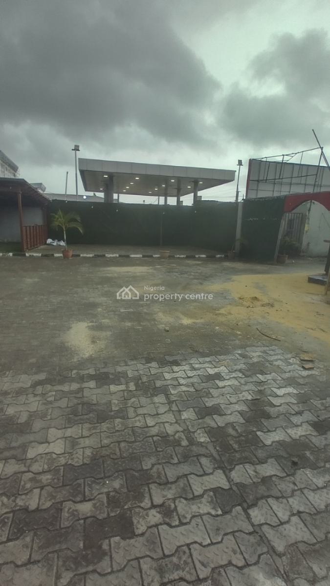 Ready Built Lounge Space on The Express Busy Environment, Close to Shoprite, Sangotedo, Ajah, Lagos, Restaurant / Bar for Rent