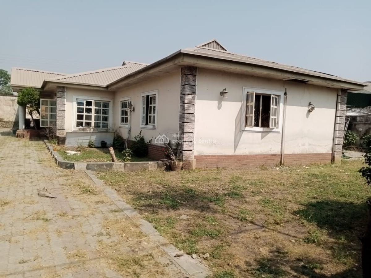 a 4 Bedroom Fully Detached Bungalow Sitting on a Full Plot of Land, Old Bodija, Ibadan, Oyo, Detached Bungalow for Sale