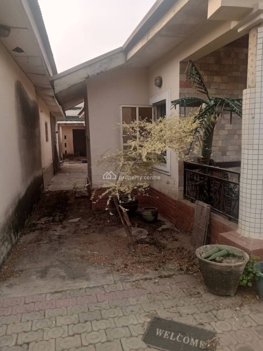 a 4 Bedroom Fully Detached Bungalow Sitting on a Full Plot of Land, Old Bodija, Ibadan, Oyo, Detached Bungalow for Sale