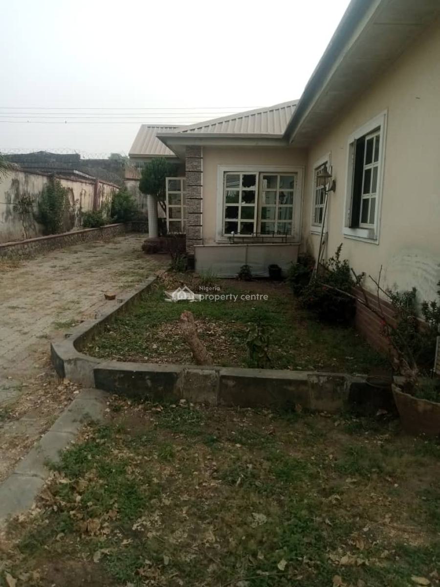 a 4 Bedroom Fully Detached Bungalow Sitting on a Full Plot of Land, Old Bodija, Ibadan, Oyo, Detached Bungalow for Sale