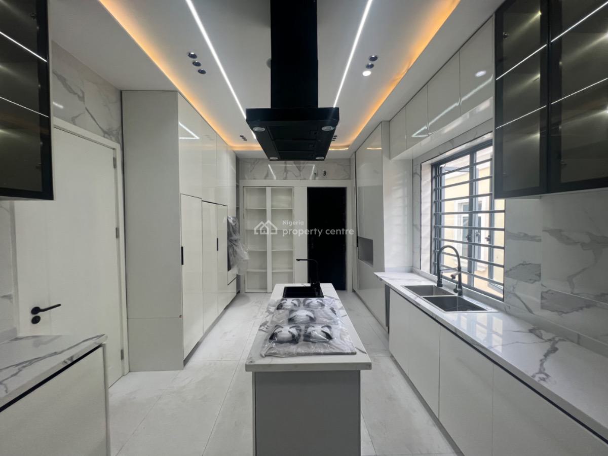 Beautiful 6 Bedroom Home on 2 Floors, Chevron Drive, Lekki, Lagos, Detached Duplex for Sale