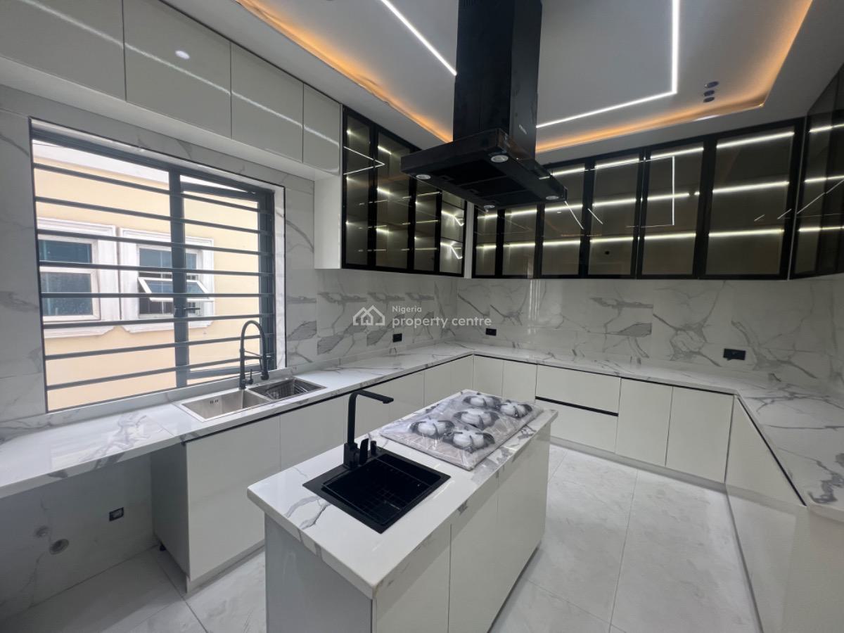 Beautiful 6 Bedroom Home on 2 Floors, Chevron Drive, Lekki, Lagos, Detached Duplex for Sale