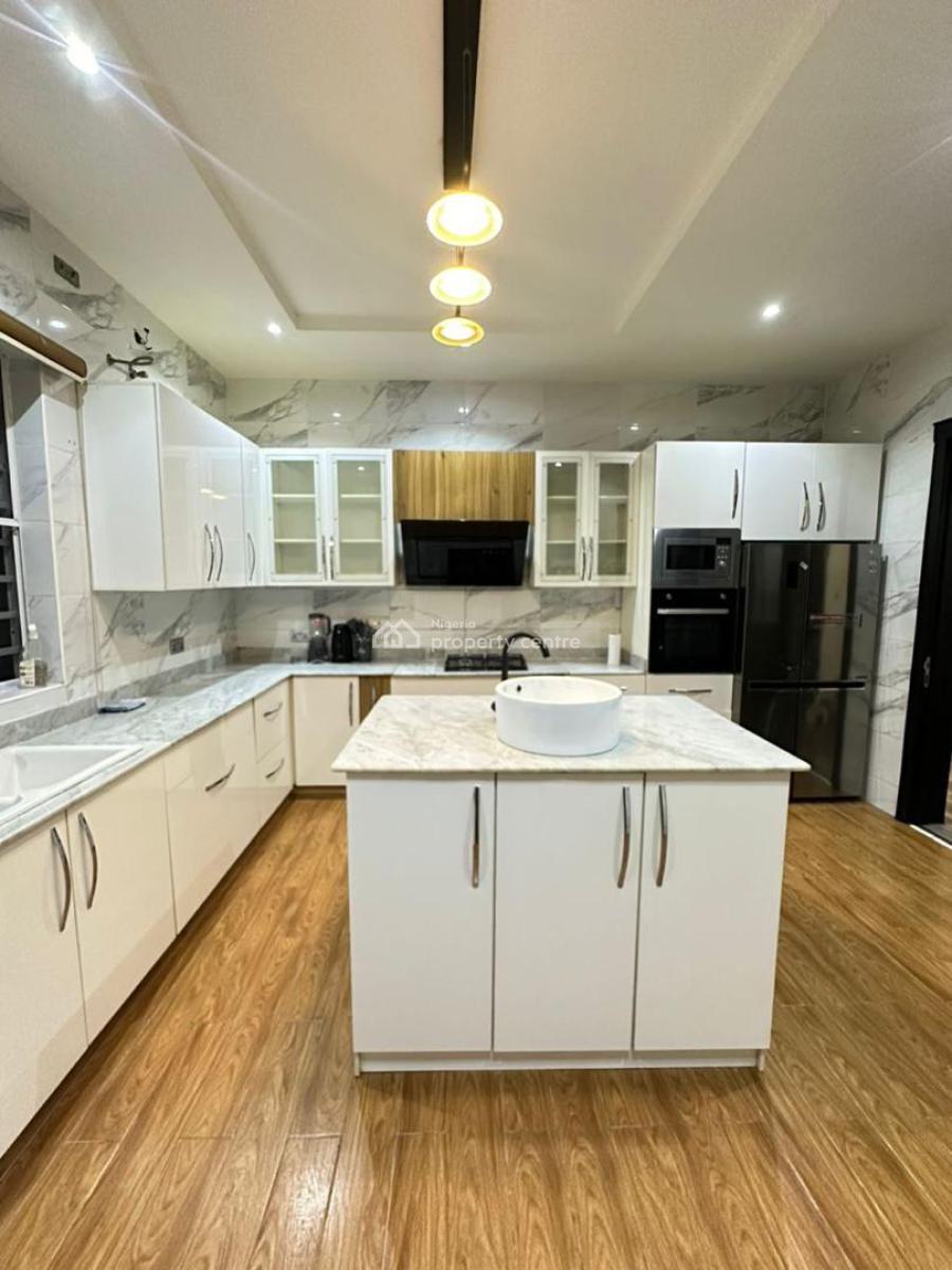Nicely Furnished 5 Bedroom Apartment, Osapa, Lekki, Lagos, Flat / Apartment Short Let