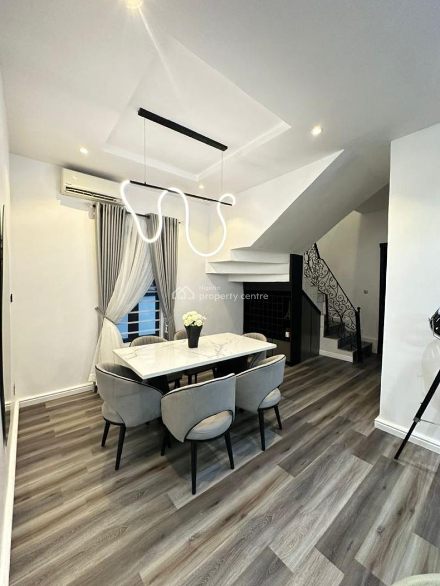 Nicely Furnished 5 Bedroom Apartment, Osapa, Lekki, Lagos, Flat / Apartment Short Let