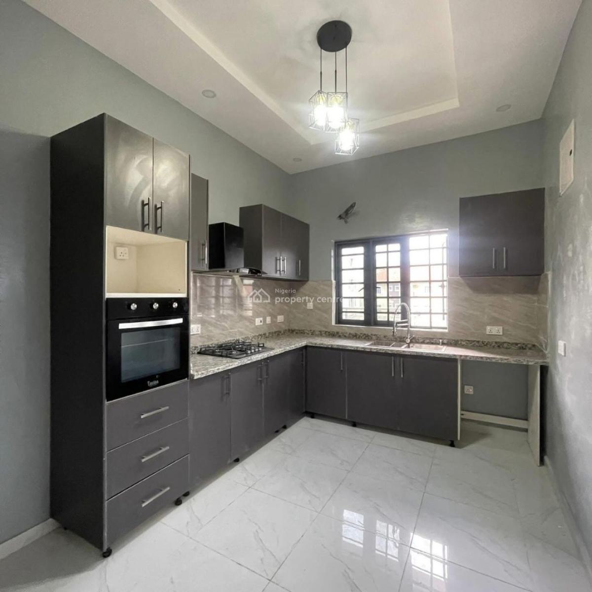 Beautifully Built 3 Bedroom Apartment, Yaba, Lagos, Flat / Apartment for Sale
