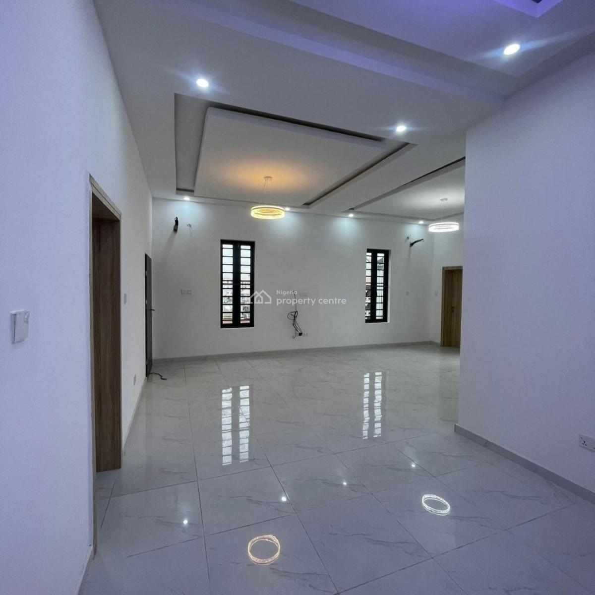 Beautifully Built 3 Bedroom Apartment, Yaba, Lagos, Flat / Apartment for Sale