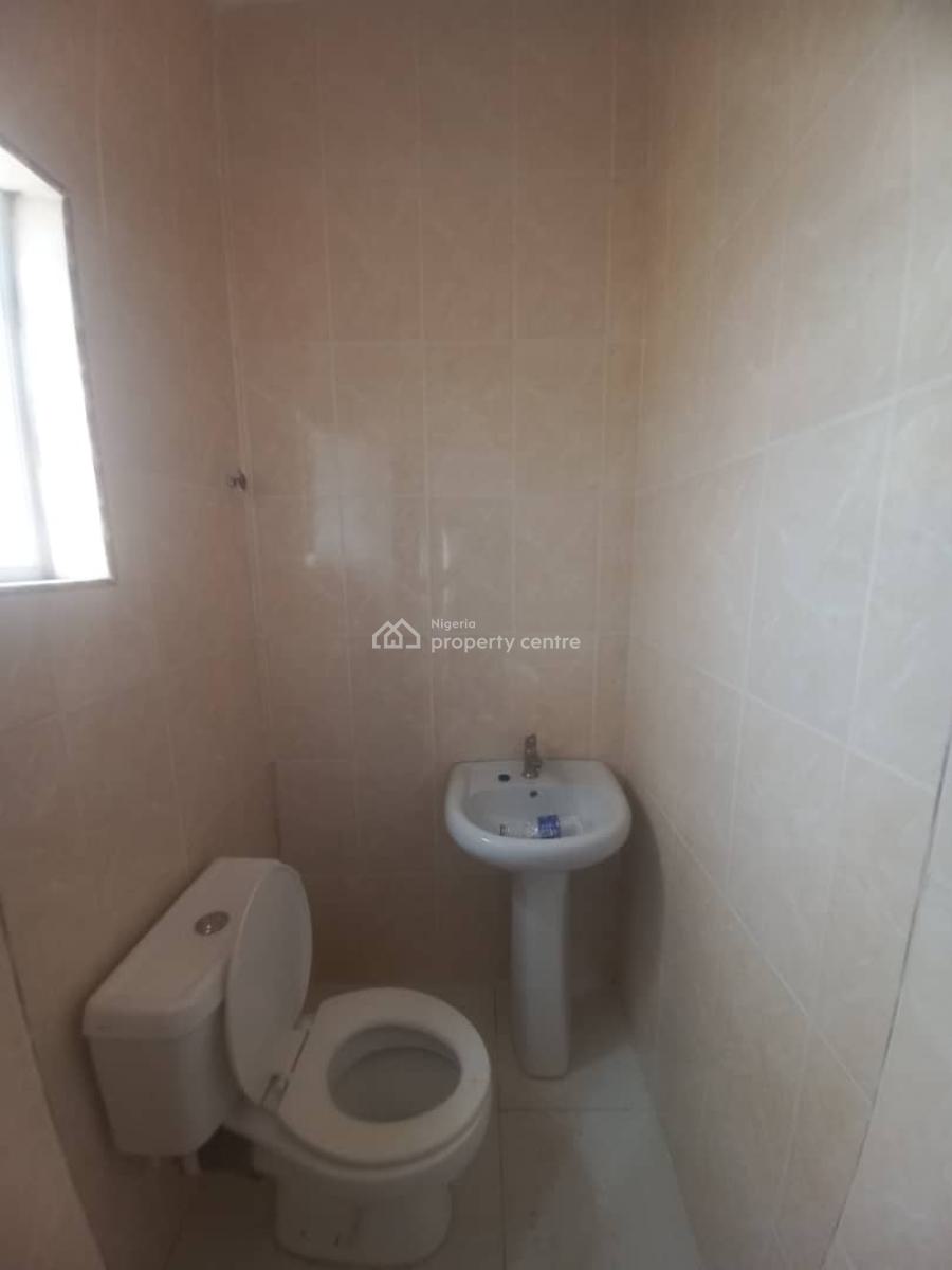 Spacious Fully Serviced Room and Parlor, Off Ologolo Road, Lekki, Lagos, Mini Flat (room and Parlour) for Rent