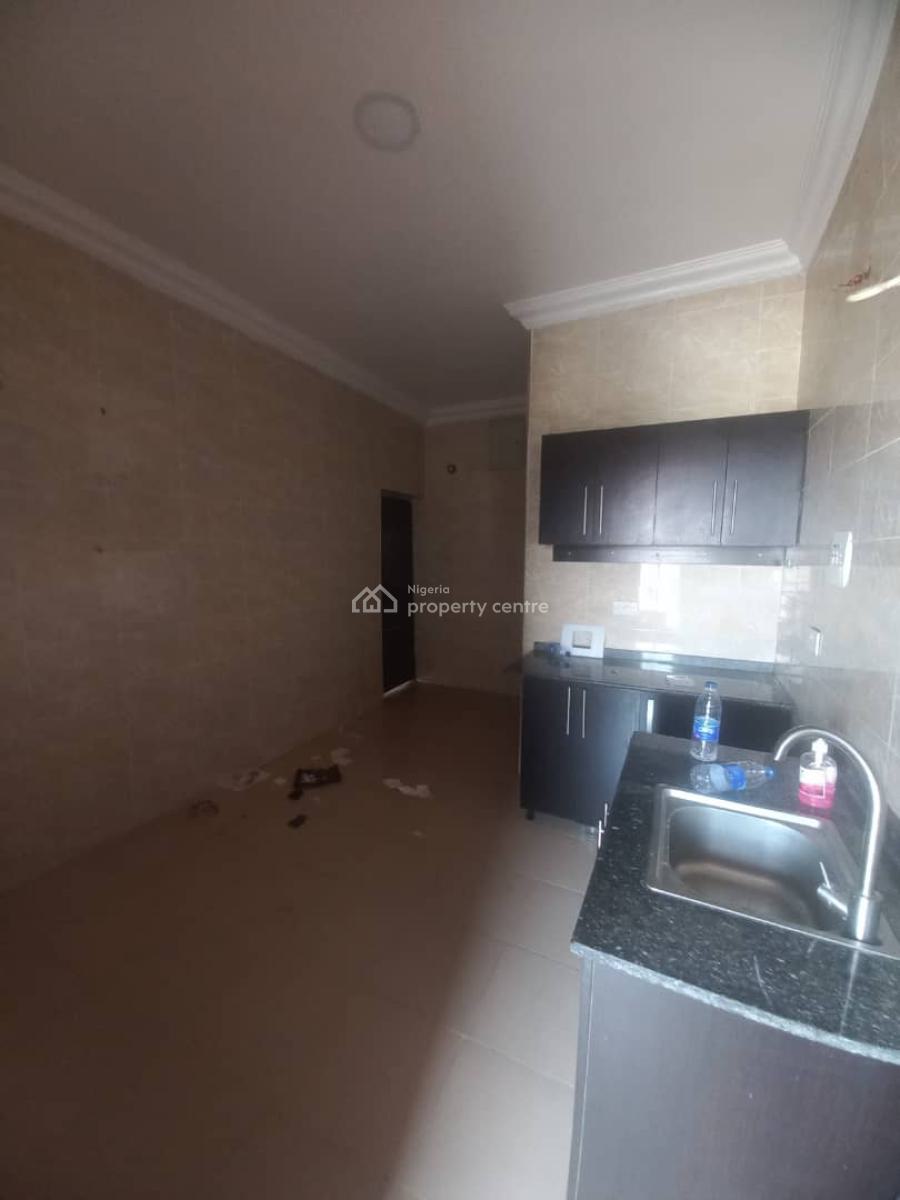 Spacious Fully Serviced Room and Parlor, Off Ologolo Road, Lekki, Lagos, Mini Flat (room and Parlour) for Rent