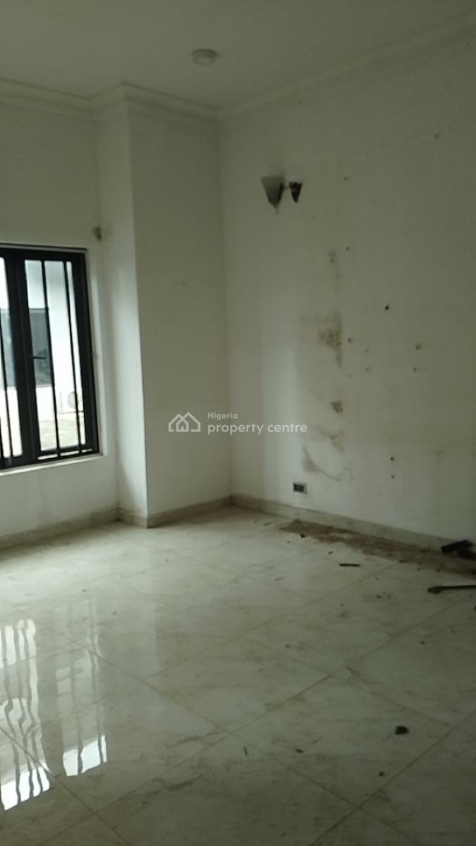 Recently Vacated and Spacious 4 Bedroom Terrace House, Behind Junaith Hotel, Sangotedo, Ajah, Lagos, Terraced Duplex for Rent