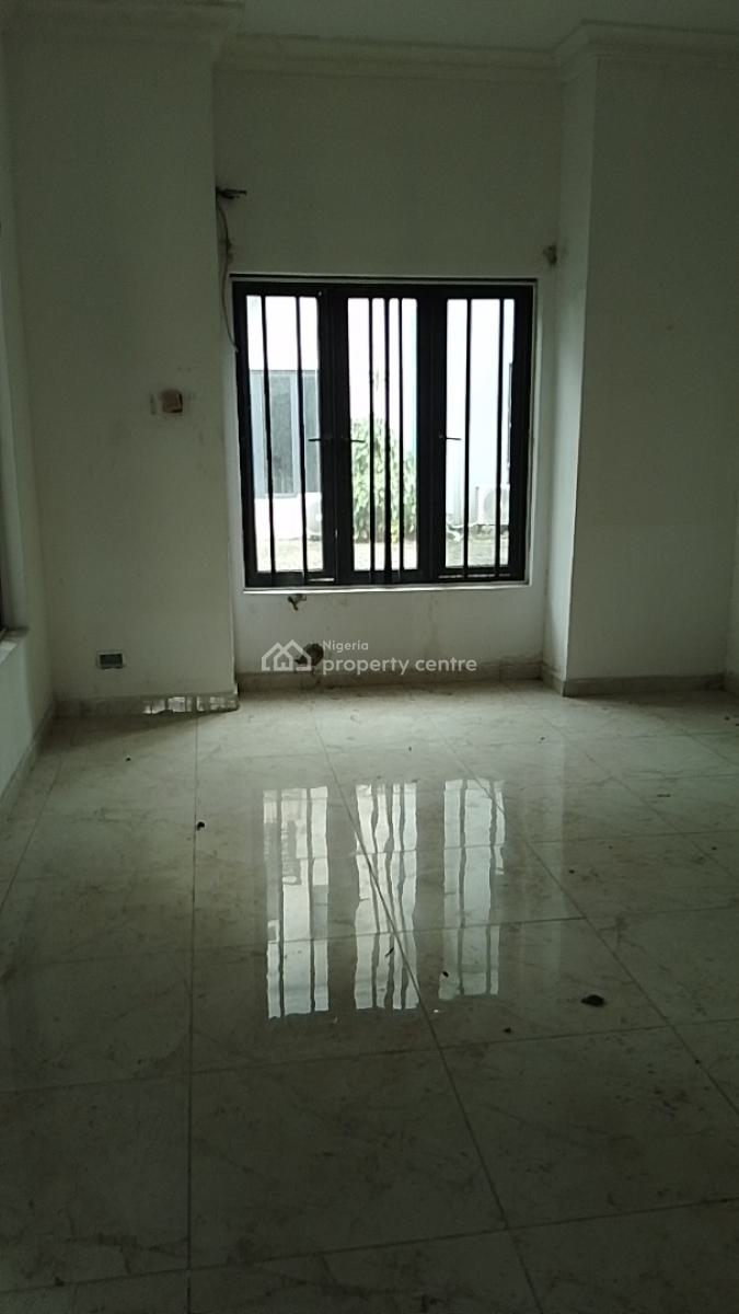 Recently Vacated and Spacious 4 Bedroom Terrace House, Behind Junaith Hotel, Sangotedo, Ajah, Lagos, Terraced Duplex for Rent