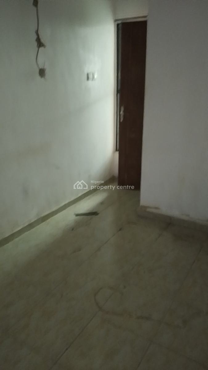 Recently Vacated and Spacious 4 Bedroom Terrace House, Behind Junaith Hotel, Sangotedo, Ajah, Lagos, Terraced Duplex for Rent