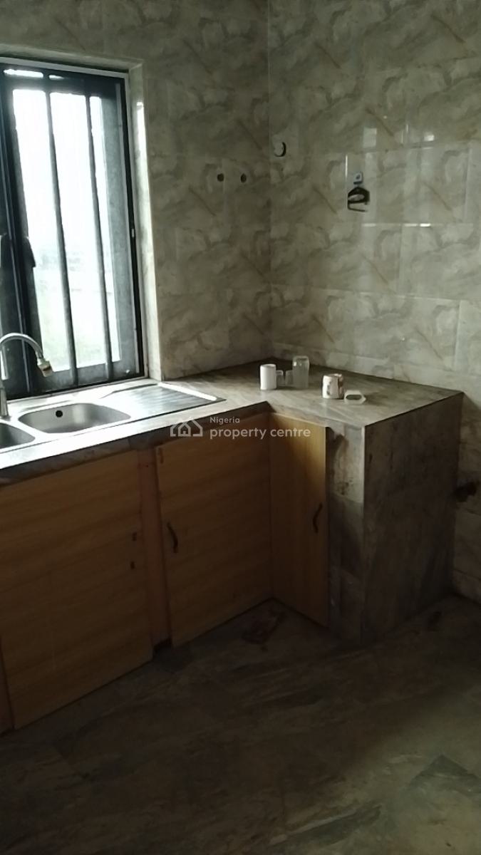 Recently Vacated and Spacious 4 Bedroom Terrace House, Behind Junaith Hotel, Sangotedo, Ajah, Lagos, Terraced Duplex for Rent