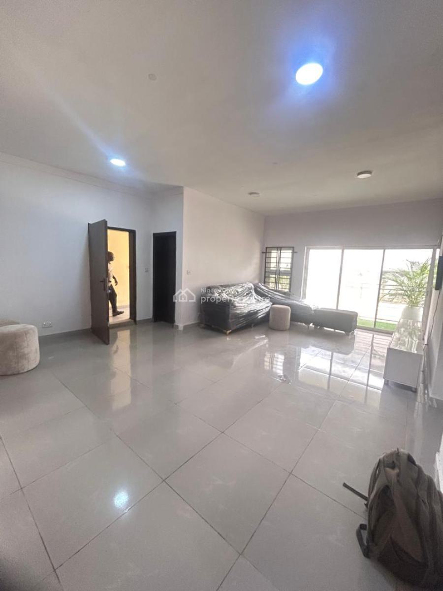 3 Bedroom  Apartment  in a Serene  Environment, Orchid Road, Lekki, Lagos, Flat / Apartment for Sale