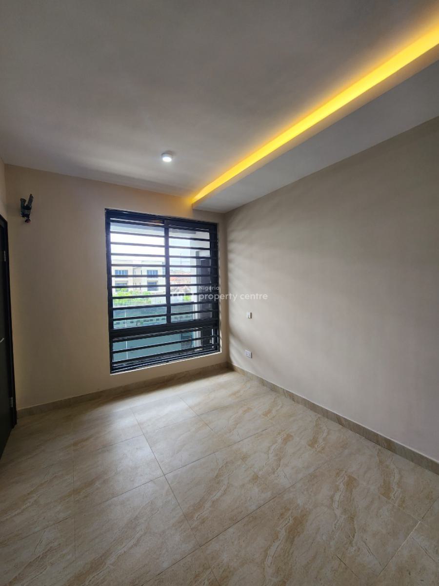 Fully Serviced 3 Bedroom Apartment W/ Bq & Elevator Good for Airbnb, Lekki Phase 1, Lekki, Lagos, Flat / Apartment for Sale