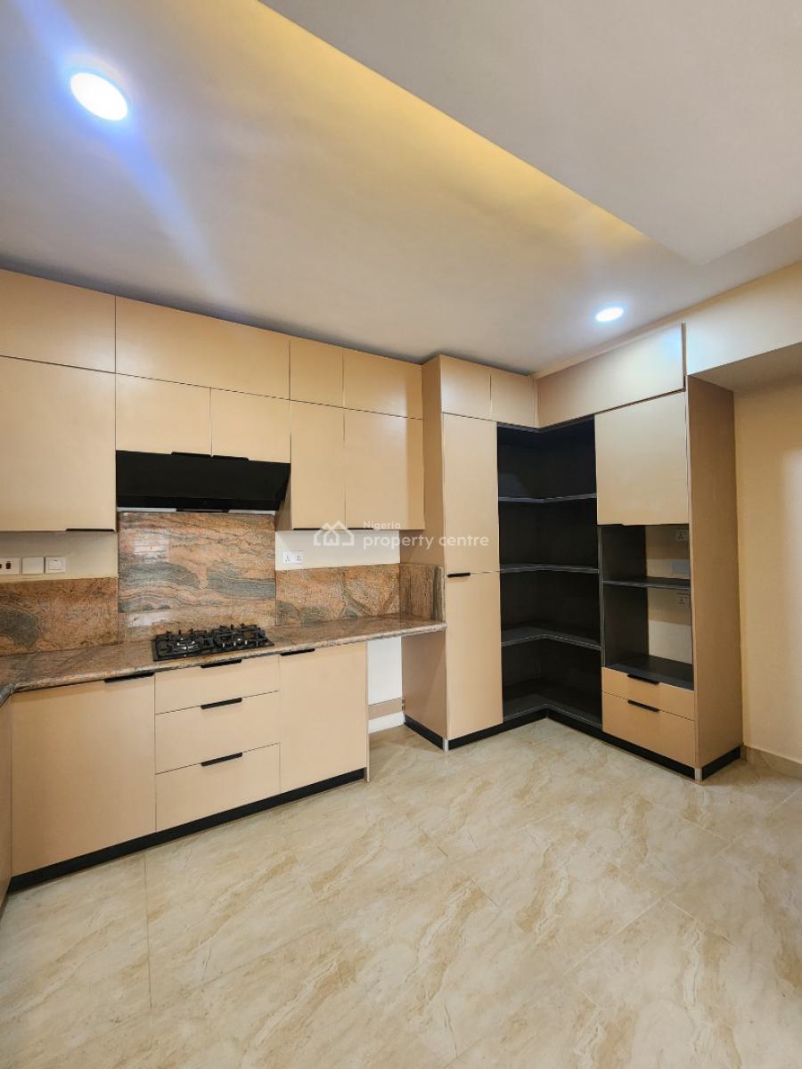 Fully Serviced 3 Bedroom Apartment W/ Bq & Elevator Good for Airbnb, Lekki Phase 1, Lekki, Lagos, Flat / Apartment for Sale