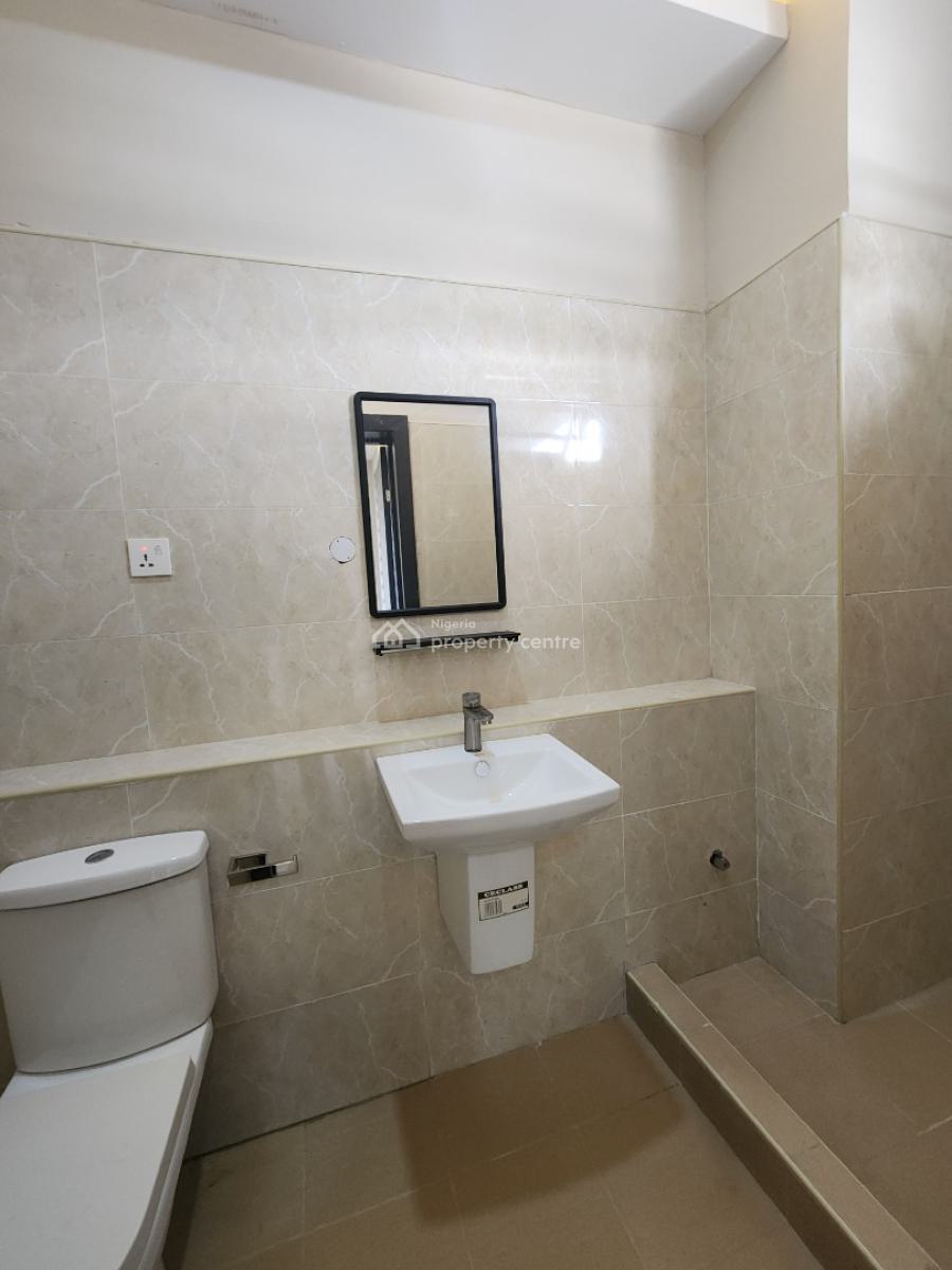 Fully Serviced 3 Bedroom Apartment W/ Bq & Elevator Good for Airbnb, Lekki Phase 1, Lekki, Lagos, Flat / Apartment for Sale
