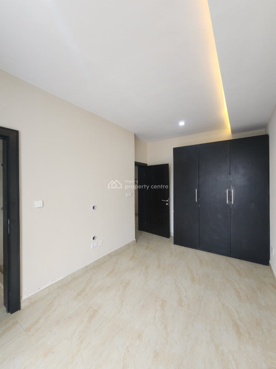 Fully Serviced 3 Bedroom Apartment W/ Bq & Elevator Good for Airbnb, Lekki Phase 1, Lekki, Lagos, Flat / Apartment for Sale