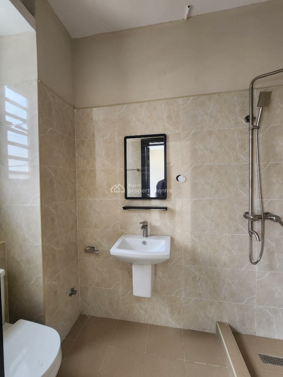Fully Serviced 3 Bedroom Apartment W/ Bq & Elevator Good for Airbnb, Lekki Phase 1, Lekki, Lagos, Flat / Apartment for Sale