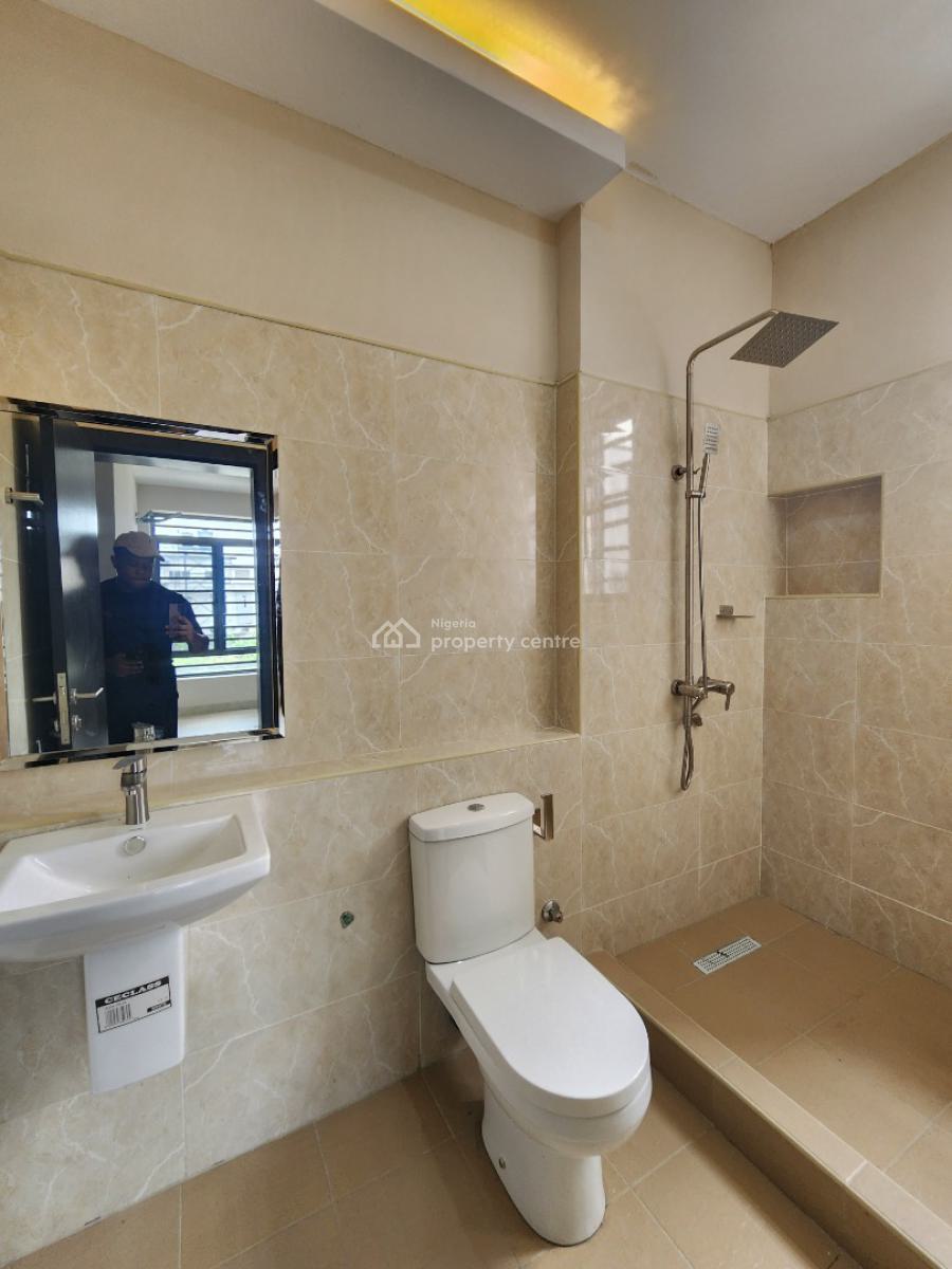 Fully Serviced 3 Bedroom Apartment W/ Bq & Elevator Good for Airbnb, Lekki Phase 1, Lekki, Lagos, Flat / Apartment for Sale