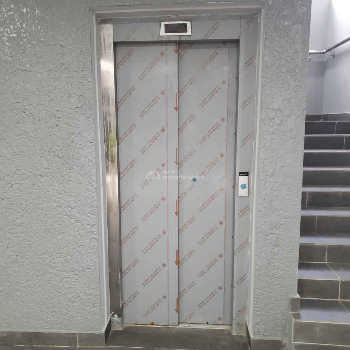 Exquisite 3 Bedroom Apartment with a Bq, Lekki Phase 1, Lekki, Lagos, Flat / Apartment for Sale