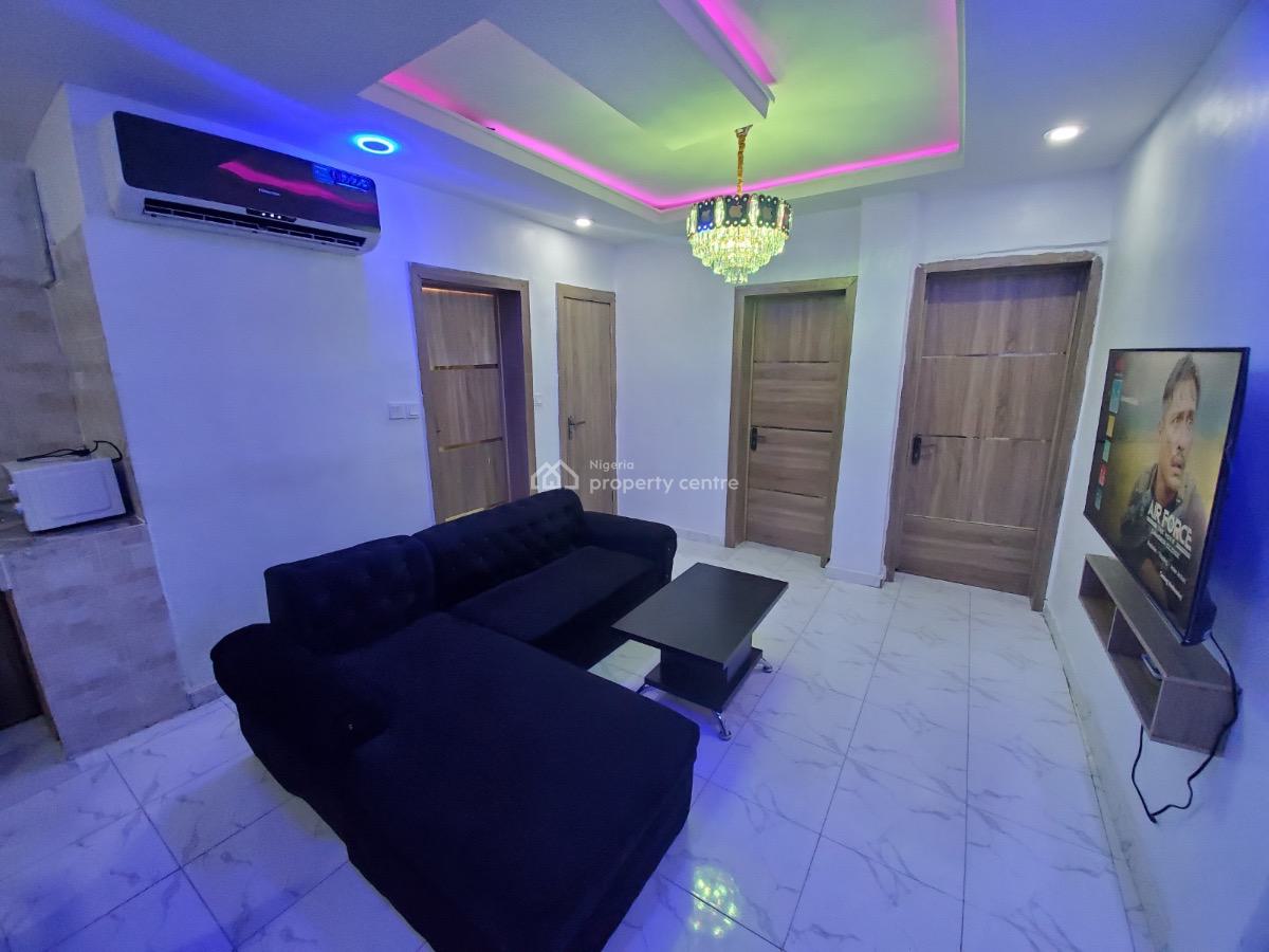 2bedrooms Apartment Off Ogunlana Drive ,surulere., Surulere, Lagos, Flat / Apartment Short Let