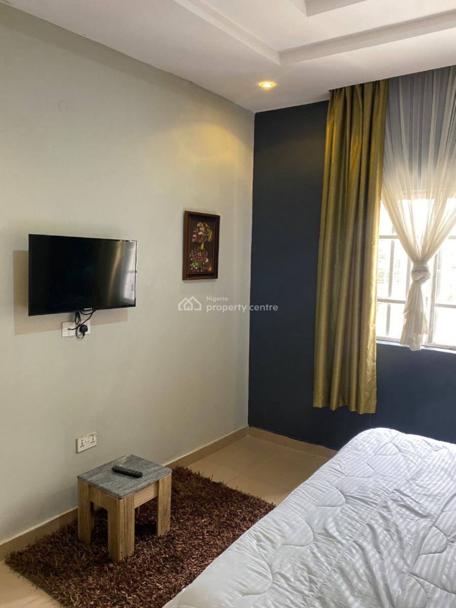 Nicely Furnished 2 Bedroom Apartment, Maryland, Lagos, Flat / Apartment Short Let