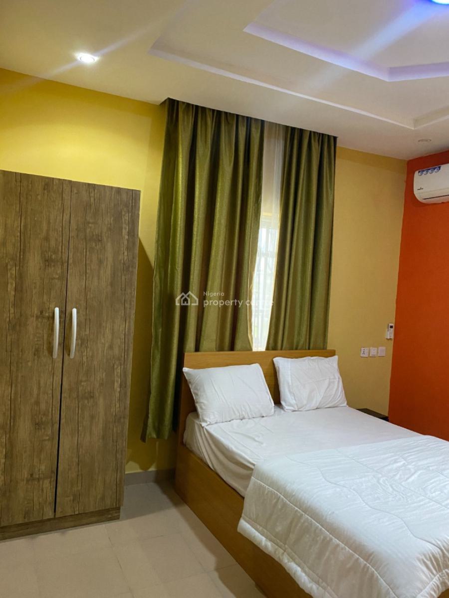 Nicely Furnished 2 Bedroom Apartment, Maryland, Lagos, Flat / Apartment Short Let