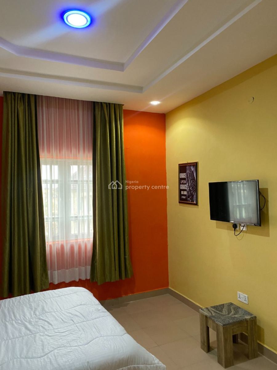 Nicely Furnished 2 Bedroom Apartment, Maryland, Lagos, Flat / Apartment Short Let