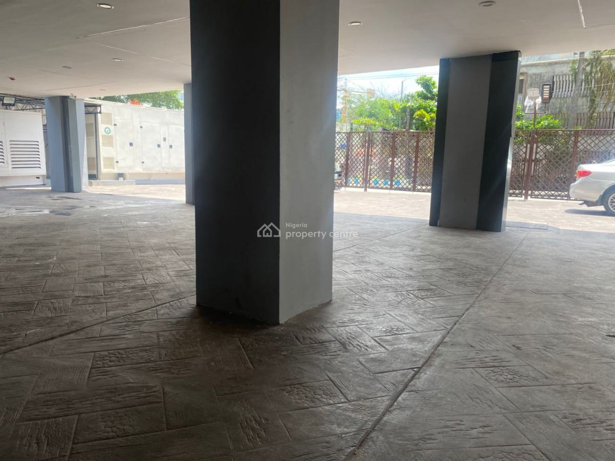 Fully Serviced and Tastefully Fitted 3-bedroom Flat with Bq, Victoria Island (vi), Lagos, Flat / Apartment for Rent