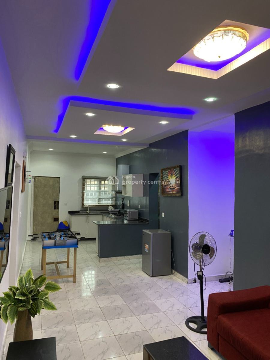 Nicely Furnished 2 Bedroom Apartment, Maryland, Lagos, Flat / Apartment Short Let