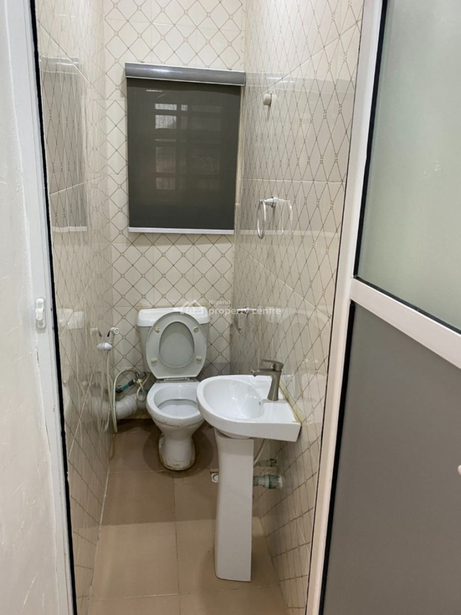 Nicely Furnished 2 Bedroom Apartment, Maryland, Lagos, Flat / Apartment Short Let