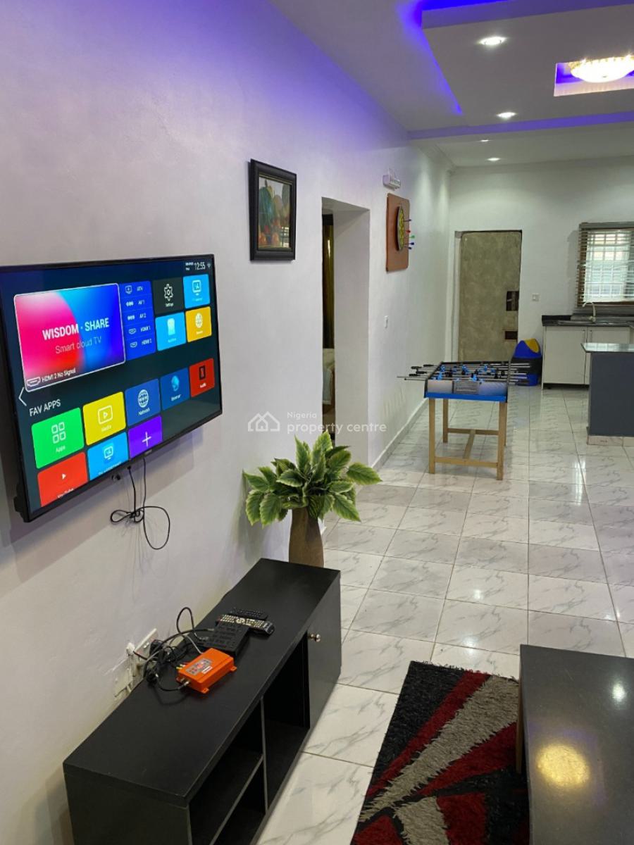 Nicely Furnished 2 Bedroom Apartment, Maryland, Lagos, Flat / Apartment Short Let