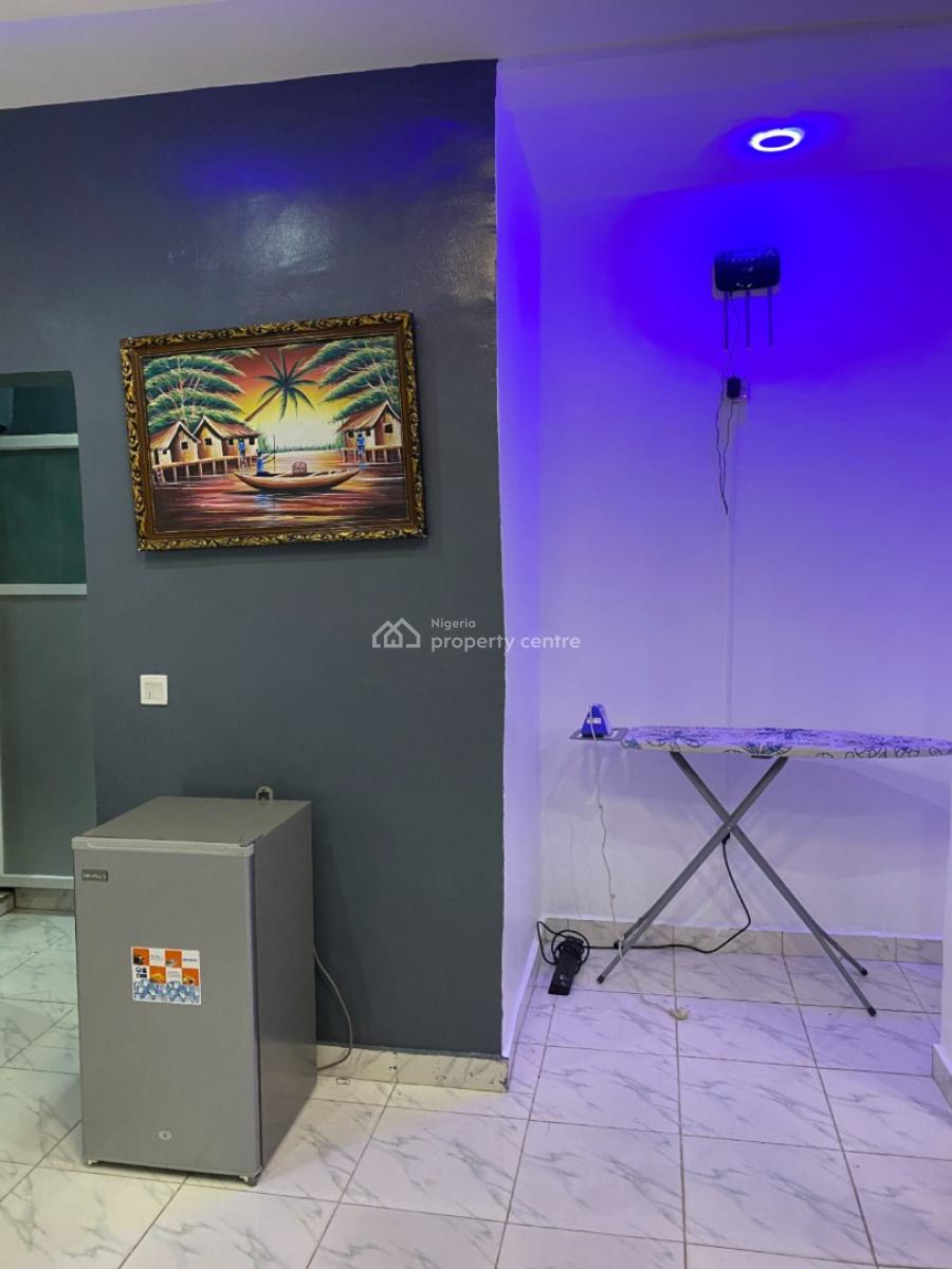 Nicely Furnished 2 Bedroom Apartment, Maryland, Lagos, Flat / Apartment Short Let