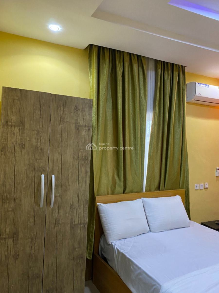 Nicely Furnished 2 Bedroom Apartment, Maryland, Lagos, Flat / Apartment Short Let
