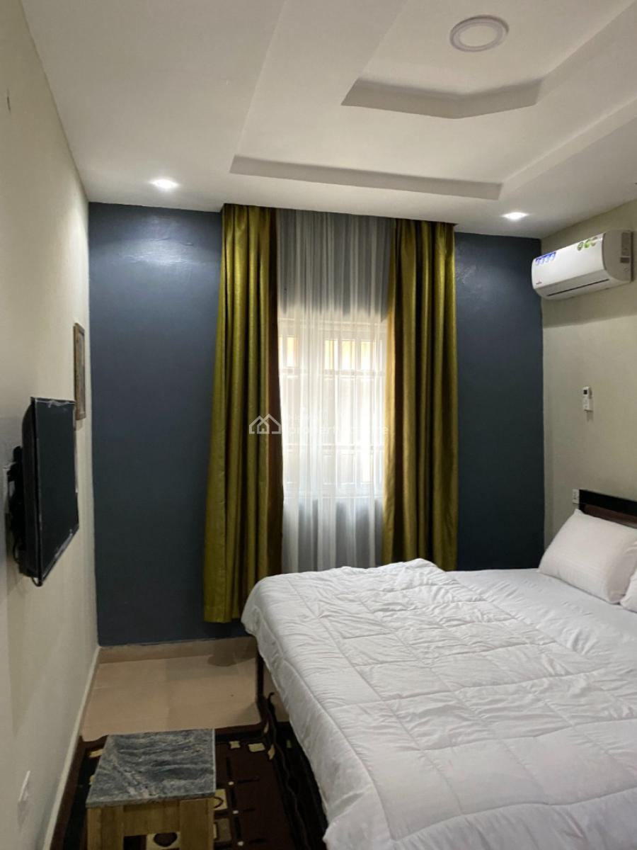 Nicely Furnished 2 Bedroom Apartment, Maryland, Lagos, Flat / Apartment Short Let