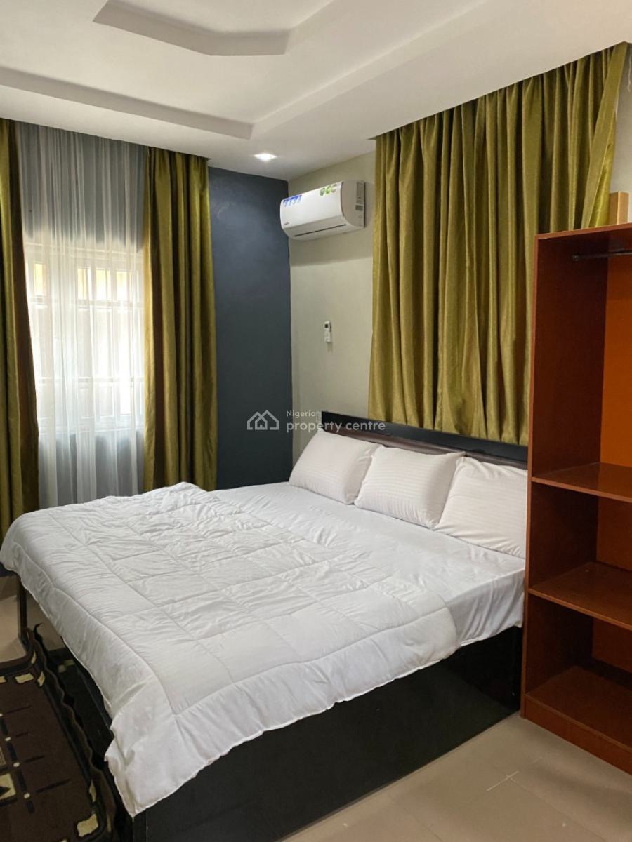 Nicely Furnished 2 Bedroom Apartment, Maryland, Lagos, Flat / Apartment Short Let