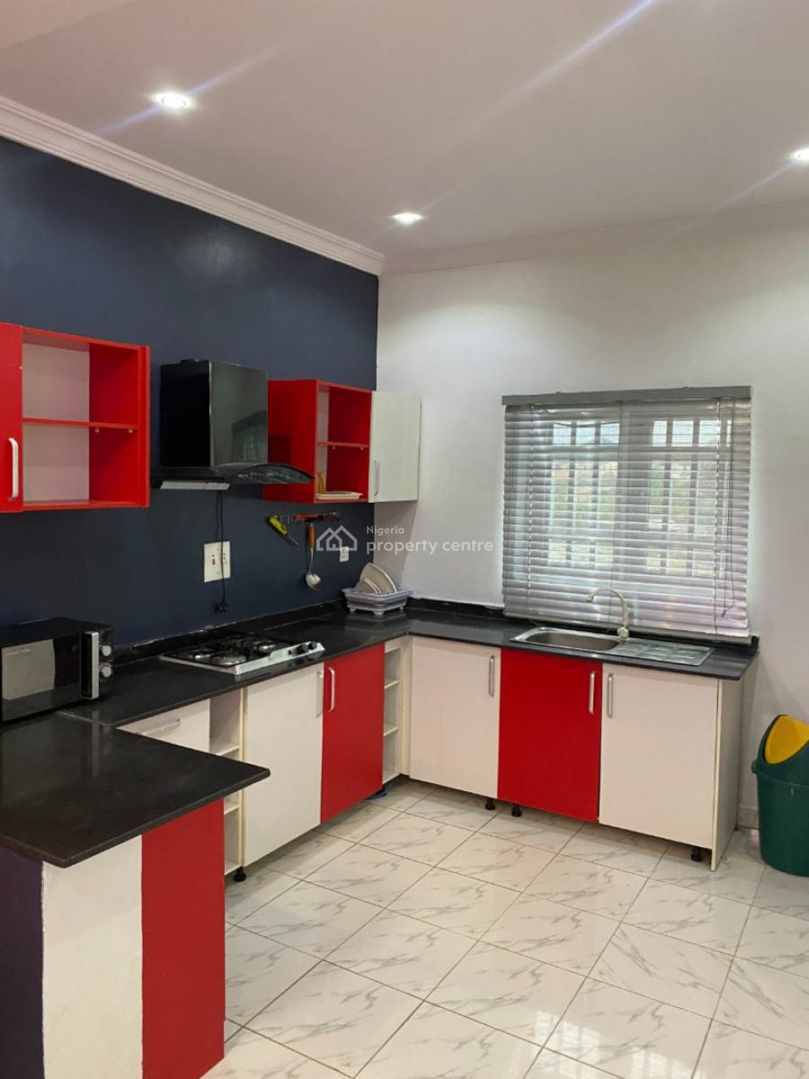 Nicely Furnished 2 Bedroom Apartment, Maryland, Lagos, Flat / Apartment Short Let